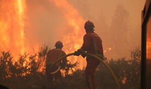 El megaincendio en Francia da una tregua antes de nueva ola de calor