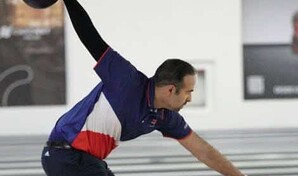 Alejandro Prats gana bronce en boliche