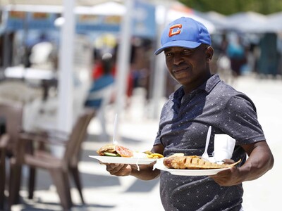 La razón por la que en la playa dan más ganas de comer salado