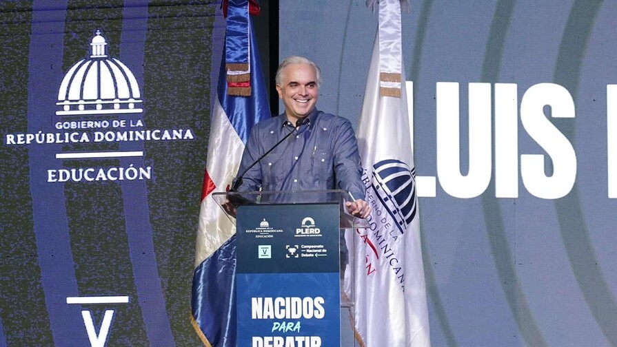 Ministro De Camps encabeza la apertura del V Campeonato Nacional de Debate