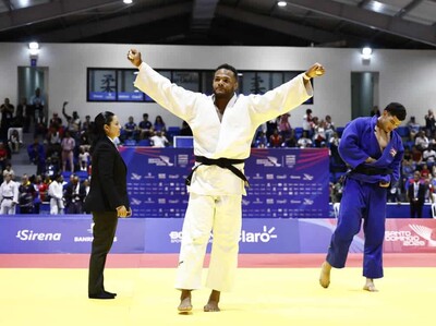 Robert Florentino eleva la cosecha dorada dominicana en los JCC