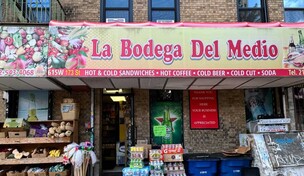 Mamdani anuncia supermercados municipales con descuentos del 30 % en alimentos pese a oposici&oacute;n de bodegueros