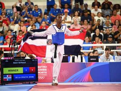 Wilfrido de la Cruz triunfa en taekwondo en Juegos Centroamericanos