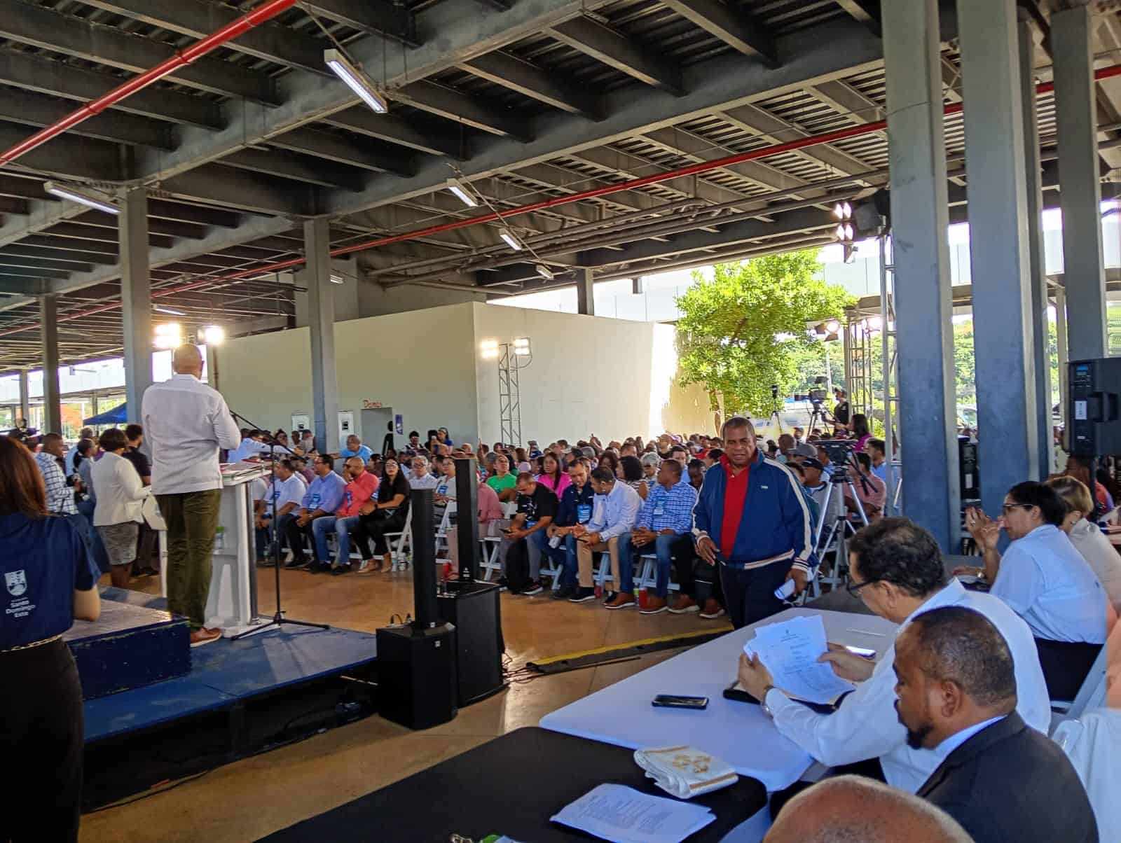 En principio ser&aacute;n 300 millones de pesos para construir 100 peque&ntilde;as obras.