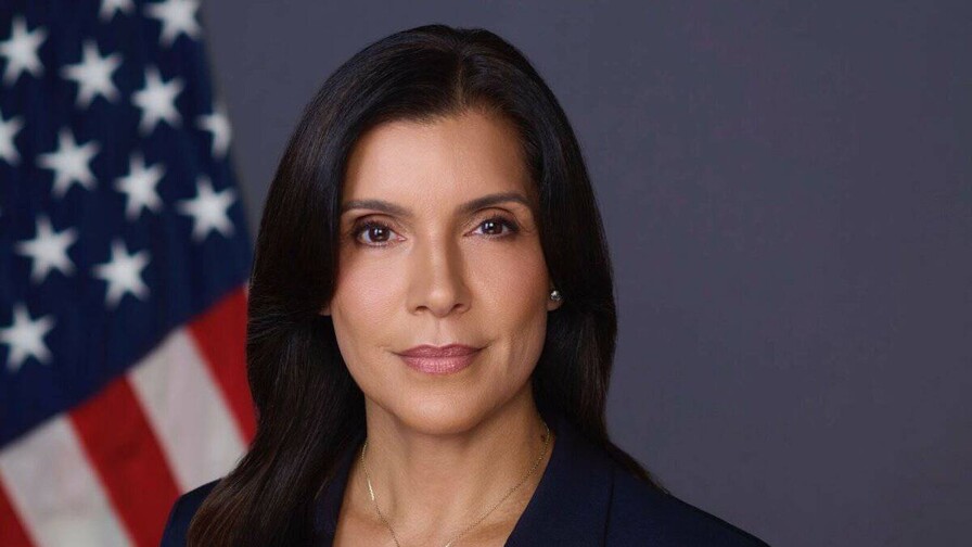 La hora de la diplomacia econ&oacute;mica y de la embajadora Leah Francis Campos