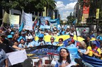 El chavismo y la oposición se movilizan tras casi cinco semanas de los sismos en Venezuela