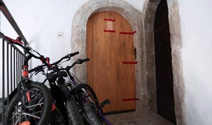 Hallan cinco bebés muertos en un domicilio en Francia