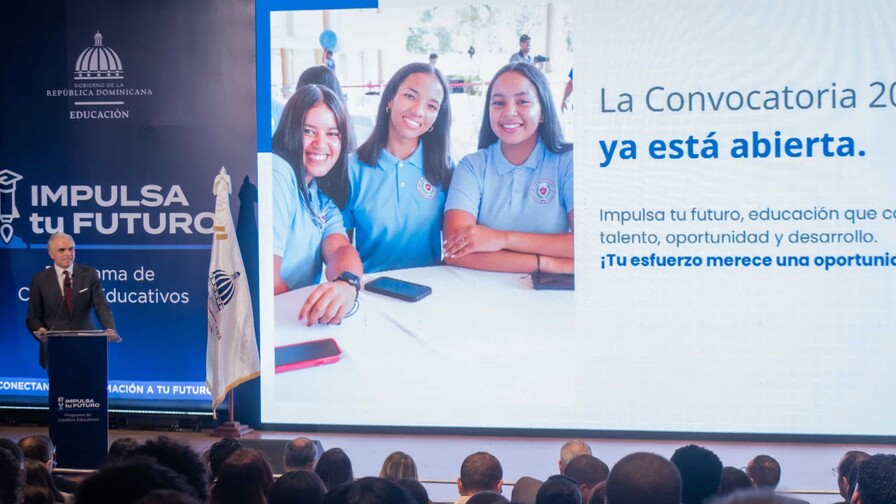 Minerd lanza programa de cr&eacute;ditos para financiar estudios superiores en el pa&iacute;s y el extranjero