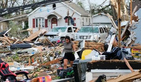 Tornado deja da&ntilde;os severos y m&aacute;s de 30,000 hogares sin electricidad en Wisconsin