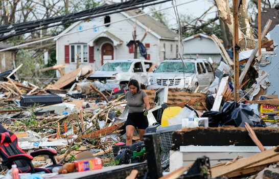 Tornado deja da&ntilde;os severos y m&aacute;s de 30,000 hogares sin electricidad en Wisconsin