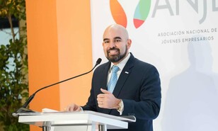 J&oacute;venes graduandos y ecosistema empresarial