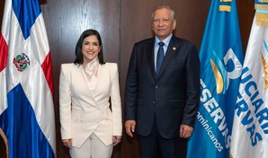 Juramentan a Biviana Riveiro vicepresidenta ejecutiva de Fiduciaria Reservas