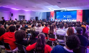 Estudiantes de todo el pa&iacute;s aprenden a desarrollar argumentos en el Campeonato Nacional de Debate