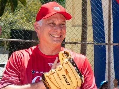 El presidente de Cuba felicita a los medallistas de la isla