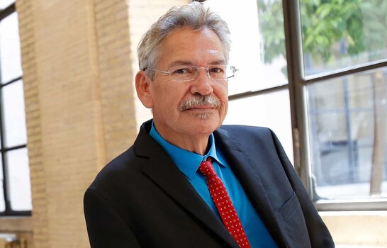 Fallece el escritor Benjamin Alire S&aacute;enz, referente de la literatura latina en EE. UU.