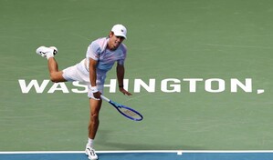 De Miñaur tumba a Tsitsipas en Washington y jugará contra el joven Hewitt