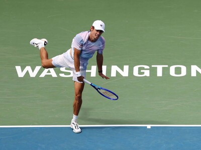 ATP: De Miñaur tumba a Tsitsipas y jugará contra Hewitt