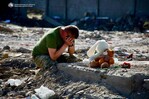 Un bombardeo ruso con misiles diezma a una familia en Ucrania