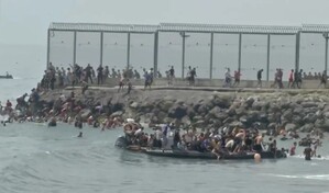 Espa&ntilde;a env&iacute;a al ej&eacute;rcito al enclave de Ceuta tras la entrada masiva de migrantes desde Marruecos