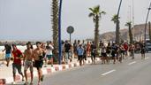 Marruecos intenta frenar llegada a Ceuta con controles en transportes y carreteras