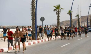 Marruecos intenta frenar llegada a Ceuta con controles en transportes y carreteras