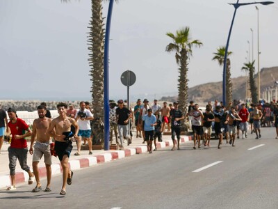 Marruecos intenta frenar llegada a Ceuta con controles
