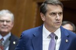 Exabogado personal de Trump avanza en su confirmación como fiscal general de EE. UU.