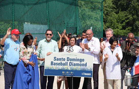 Toronto inaugura el primer diamante de b&eacute;isbol Santo Domingo en honor a la di&aacute;spora dominicana