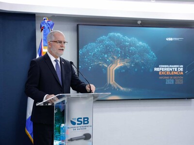 "Con las manos abiertas", Alejandro Fernández W. se despide de la SB