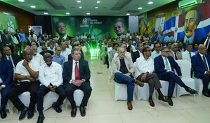 Fuerza del Pueblo entrena a sus secretar&iacute;as para reforzar oposici&oacute;n con datos econ&oacute;micos