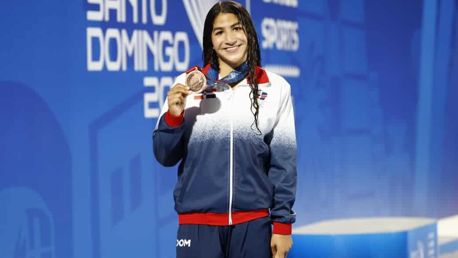 Jianna Amores, de apenas 15 a&ntilde;os, conquista el bronce en los 100 metros mariposa