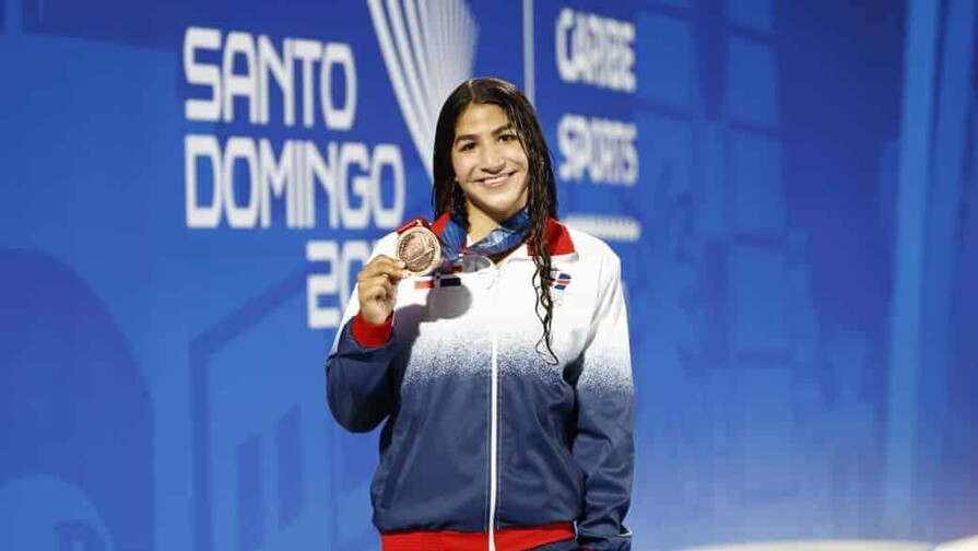 Jiannis Amores pudo nadar para otros 3 países, pero por su abuelo cibaeño, eligió RD y ganó bronce