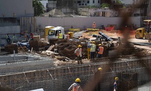 Del pico y la pala a gr&uacute;as, drones e inteligencia artificial en la construcci&oacute;n de obras