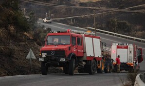 Tras los incendios en Espa&ntilde;a y Francia, el fuego devora la isla griega de Creta