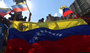 Chavistas rechazan di&aacute;logo entre oficialismo y oposici&oacute;n y denuncian injerencia de EE. UU.