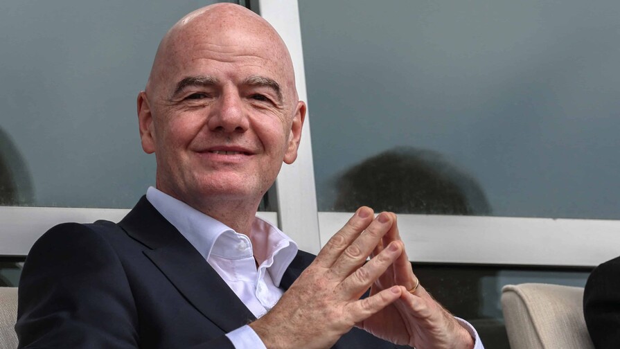 La UEFA y la Concacaf no perdonan a Infantino pese a la retirada de su plan