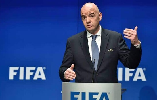 Infantino da marcha atr&aacute;s y retira el plan de inversiones privadas en la FIFA