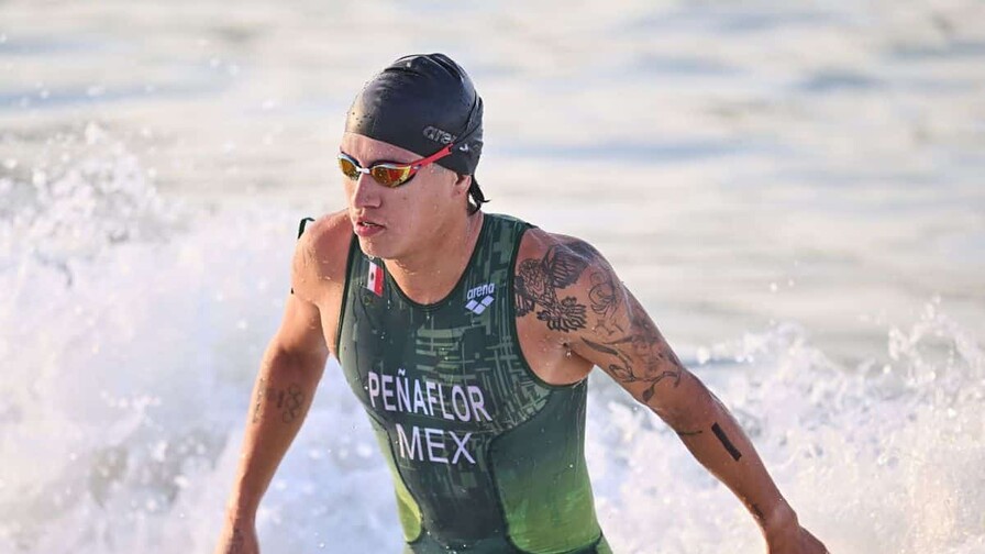 El mexicano Aram Peñaflor se adueña del oro en el triatlón de Santo Domingo 2026