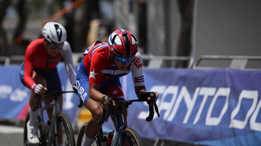 Marlies Mejías gana oro en ciclismo de ruta femenino