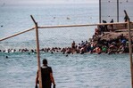 Marruecos detiene a 70 personas por incidentes violentos durante la crisis migratoria