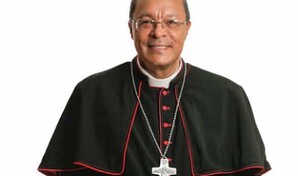 Monse&ntilde;or Faustino Burgos Brisman asume como administrador apost&oacute;lico de la Di&oacute;cesis de Barahona