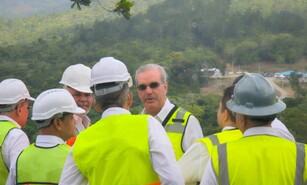 Abinader supervisa presa de Guaig&uuml;&iacute; y proyecta concluirla en 30 meses tras finalizar revisi&oacute;n del dise&ntilde;o