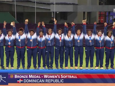 RD se queda con el bronce del softbol femenino