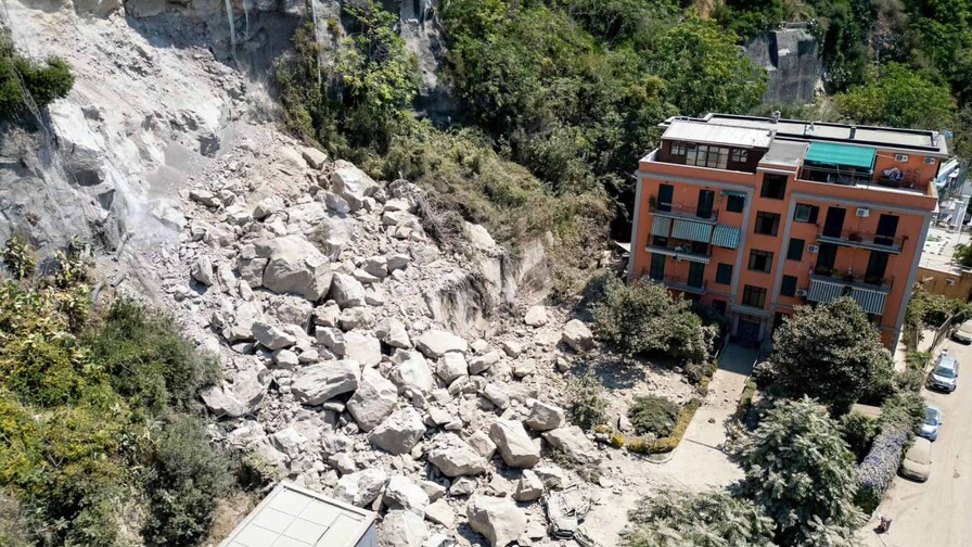 Se elevan a 21 los heridos por el sismo de 4.7 que sacudió la provincia de Nápoles