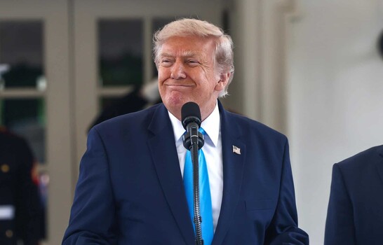 Trump afirma que Estados Unidos e Israel aplazarán ataques contra Irán