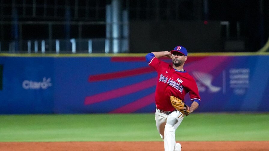 Esmil Rogers domina los bates curazoleños para el primer triunfo dominicano Esmil Rogers domina los bates curazoleños para el primer triunfo dominicano