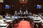 El Gobierno impulsa la austeridad, pero el Congreso estudia crear m&aacute;s puestos