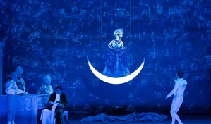 Una aplaudida Flauta m&aacute;gica con Mozart en escena abre el 75 Festival de Santander