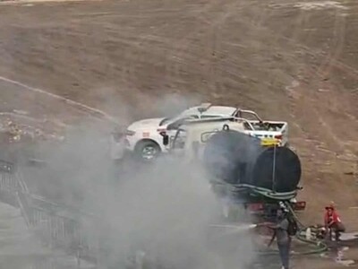 Incendio camioneta en autopista Duarte genera congestión