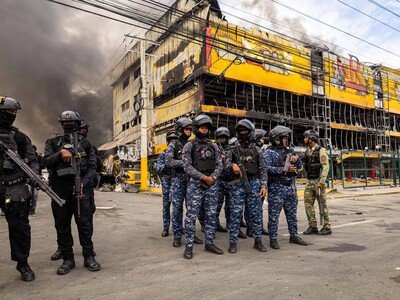 Police reject accusations of looting by officers during store fire